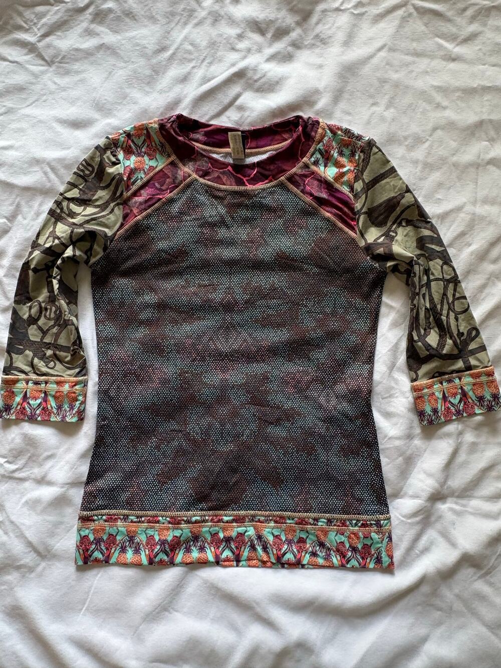 Maaji Girls Kids Medium Long Sleeve Rash Guard Swim Top Colorful Boho Print